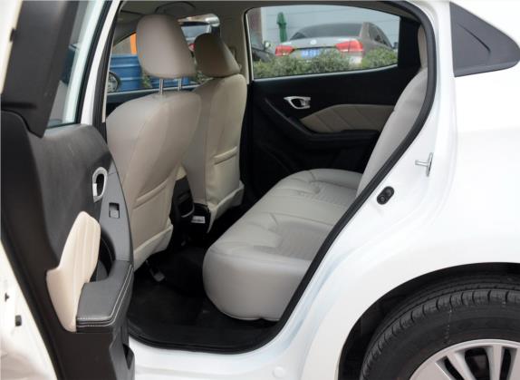 传祺GA3S PHEV 2017款 1.5L 精英版 车厢座椅   后排空间