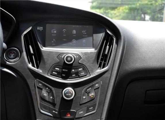 传祺GA3S PHEV 2017款 1.5L 尊享版 中控类   中控台