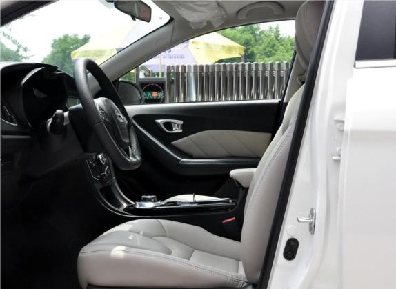 传祺GA3S PHEV 2017款 1.5L 尊享版 车厢座椅   前排空间