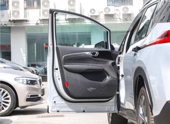 AION V 2023款 Plus 70 智享科技版 三元锂 车厢座椅   前门板