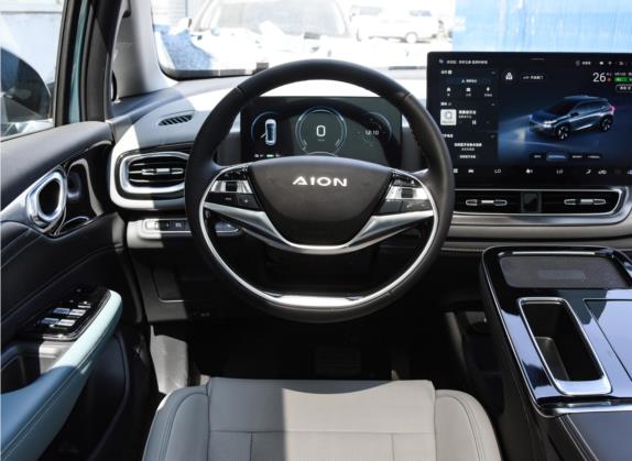 AION V 2023款 Plus 70 智享七座版 三元锂 中控类   驾驶位