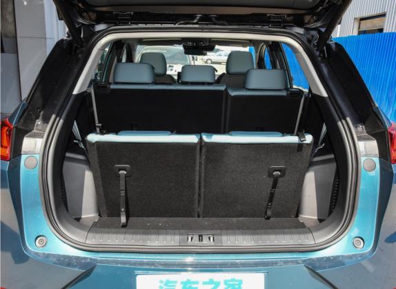 AION V 2023款 Plus 70 智享七座版 三元锂 车厢座椅   后备厢