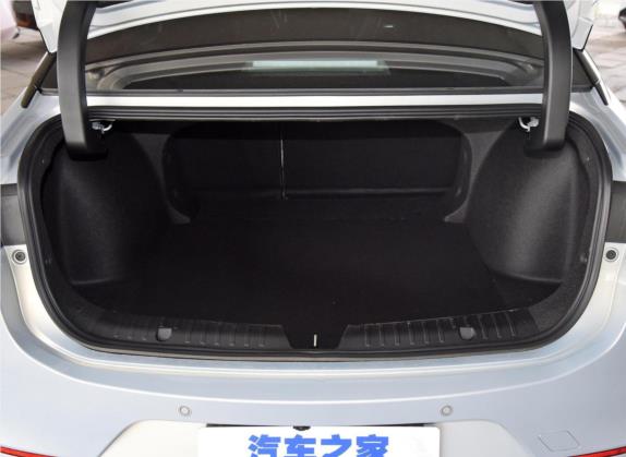 AION S Plus 2021款 80 科技版 车厢座椅   后备厢