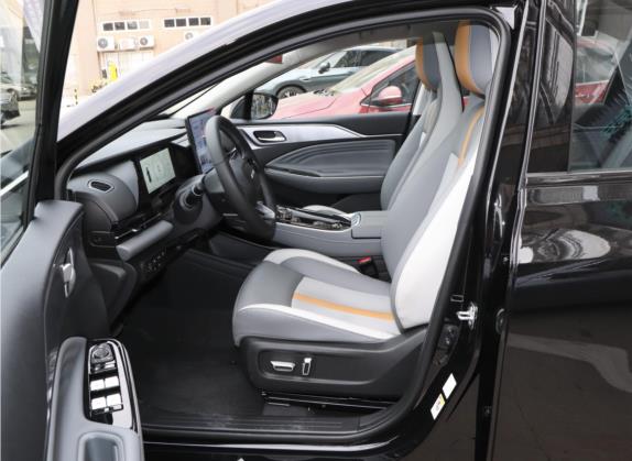 AION S Plus 2022款 80 科技版 车厢座椅   前排空间