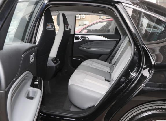 AION S Plus 2022款 80 科技版 车厢座椅   后排空间