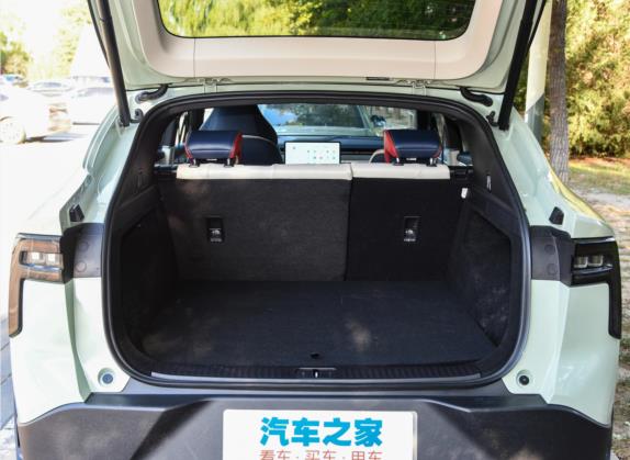 爱驰U6 2023款 Play 63kWh 车厢座椅   后备厢