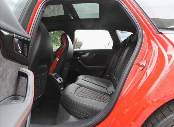奥迪RS 4 2021款 RS4 Avant 暗金版 车厢座椅   后排空间