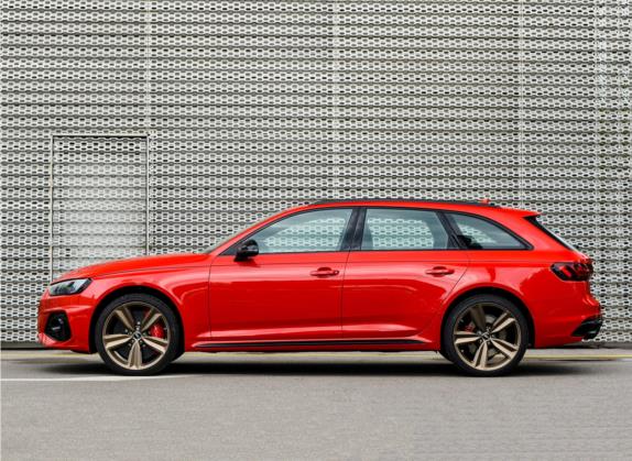 奥迪RS 4 2021款 RS4 Avant 暗金版 外观   正侧