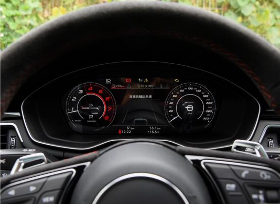 奥迪RS 4 2021款 RS4 Avant 暗金版 中控类   仪表盘