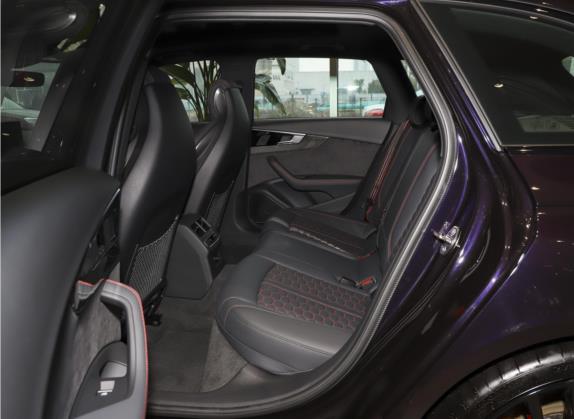 奥迪RS 4 2022款 RS4 Avant 黑曜版 车厢座椅   后排空间