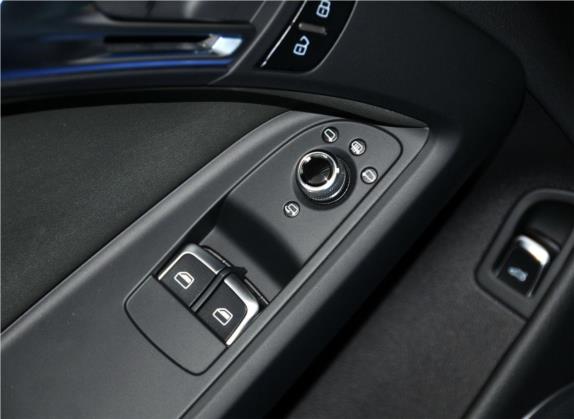 奥迪RS 5 2012款 RS 5 Coupe 车厢座椅   门窗控制