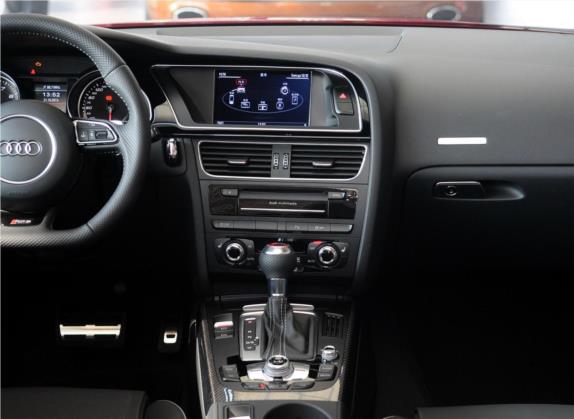 奥迪RS 5 2013款 RS 5 Cabriolet 中控类   中控台
