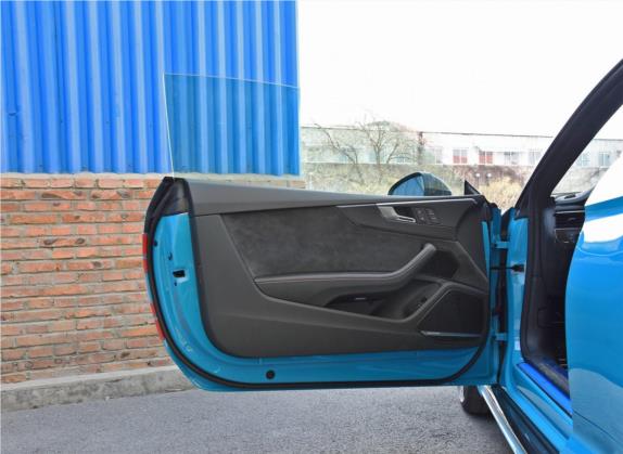 奥迪RS 5 2019款 RS 5 2.9T Coupe 车厢座椅   前门板