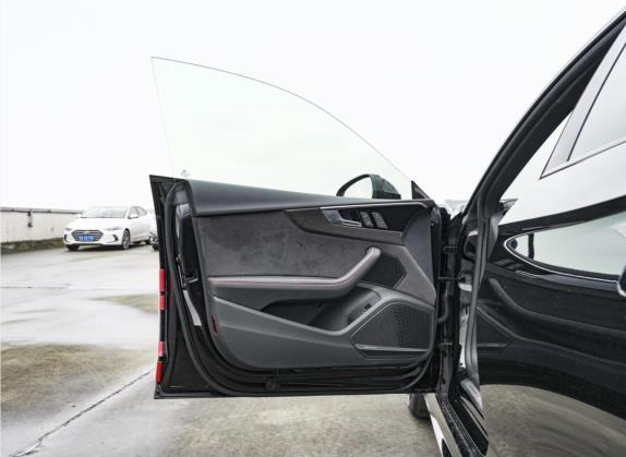 奥迪RS 5 2020款 RS 5 2.9T Sportback 车厢座椅   前门板