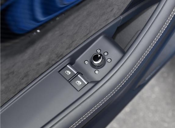 奥迪RS 5 2021款 RS 5 2.9T Coupe 暗金版 车厢座椅   门窗控制