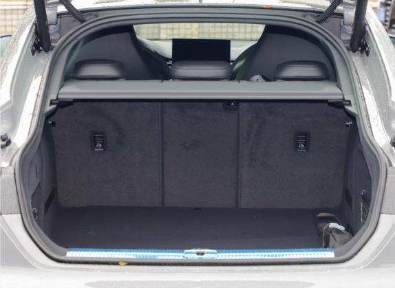 奥迪RS 5 2021款 RS 5 2.9T Sportback 暗金版 车厢座椅   后备厢