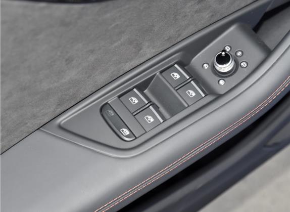 奥迪RS 5 2021款 RS 5 2.9T Sportback 黑曜版 车厢座椅   门窗控制