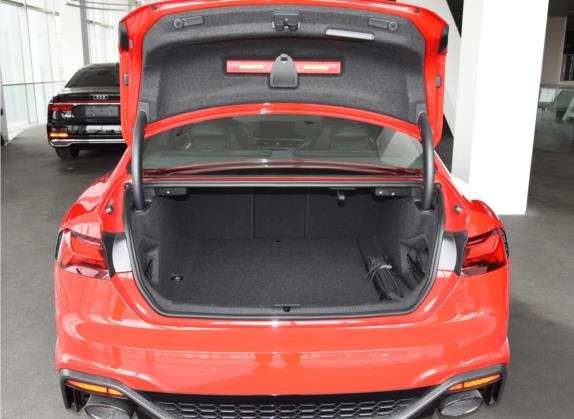 奥迪RS 5 2022款 RS 5 2.9T Coupe 暗金版 车厢座椅   后备厢