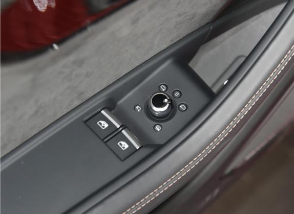 奥迪RS 5 2022款 RS 5 2.9T Coupe 暗金版 车厢座椅   门窗控制