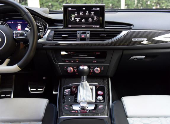 奥迪RS 6 2016款 RS 6 4.0T Avant 中控类   中控台