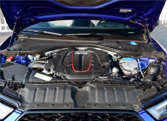 奥迪RS 6 2016款 RS 6 4.0T Avant 其他细节类   发动机舱