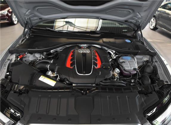 奥迪RS 6 2018款 RS 6 4.0T Avant尊享运动限量版 其他细节类   发动机舱