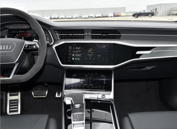奥迪RS 6 2021款 RS 6 4.0T Avant 尊享版 中控类   中控台