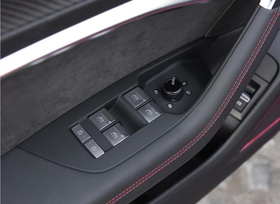 奥迪RS 7 2021款 RS 7 4.0T Sportback 车厢座椅   门窗控制