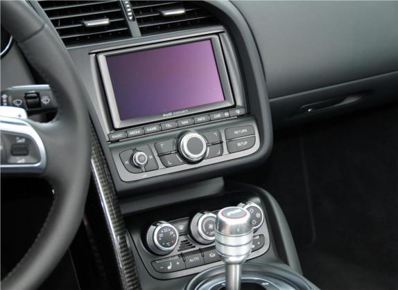 奥迪R8 2011款 Spyder 5.2 FSI quattro 中控类   中控台