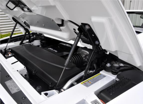 奥迪R8 2011款 Spyder 5.2 FSI quattro 其他细节类   发动机舱