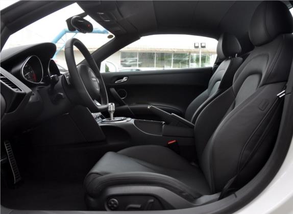 奥迪R8 2011款 Spyder 5.2 FSI quattro 车厢座椅   前排空间