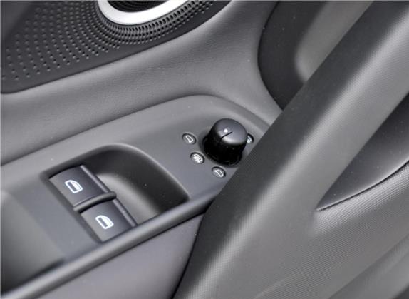 奥迪R8 2011款 Spyder 5.2 FSI quattro 车厢座椅   门窗控制