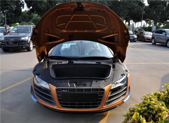 奥迪R8 2012款 5.2 FSI quattro 限量版 车厢座椅   后备厢