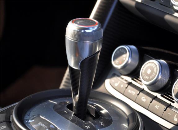 奥迪R8 2012款 5.2 FSI quattro 限量版 中控类   挡把