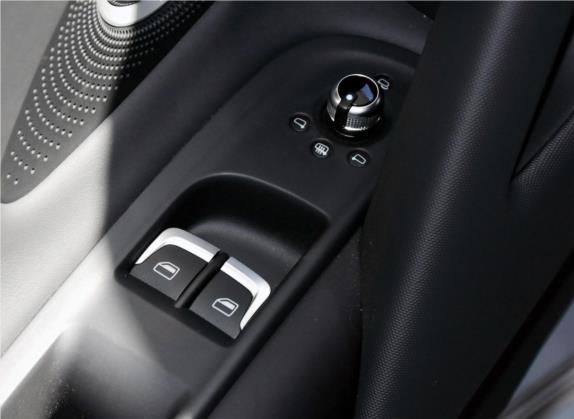 奥迪R8 2014款 5.2 FSI quattro 车厢座椅   门窗控制