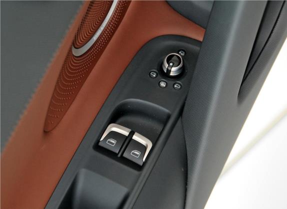 奥迪R8 2014款 Spyder 5.2 FSI quattro 车厢座椅   门窗控制