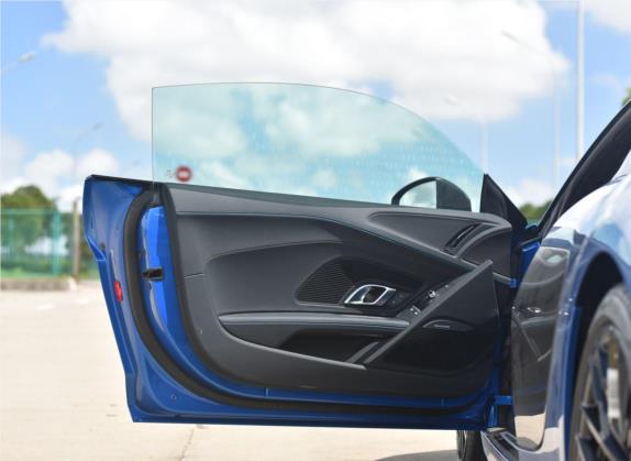奥迪R8 2016款 V10 Coupe Performance 车厢座椅   前门板