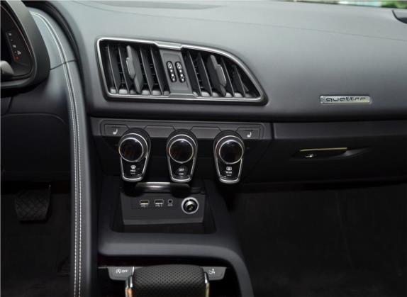 奥迪R8 2017款 V10 Coupe 中控类   中控台