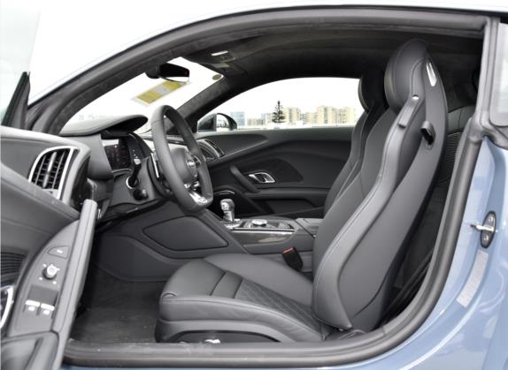 奥迪R8 2021款 V10 Coupe performance 车厢座椅   前排空间
