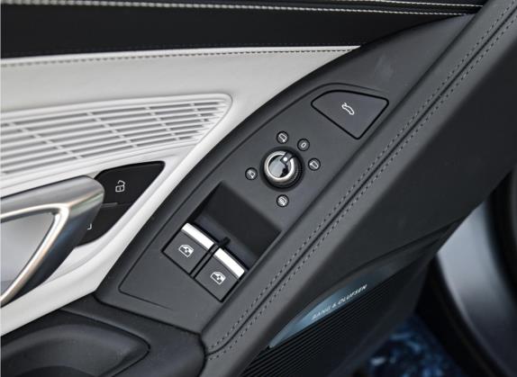奥迪R8 2021款 V10 Coupe performance 收藏家版 车厢座椅   门窗控制