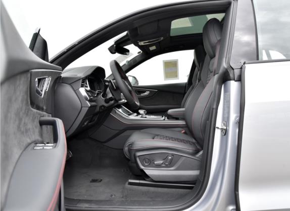 奥迪RS Q8 2021款 RS Q8 4.0T 车厢座椅   前排空间
