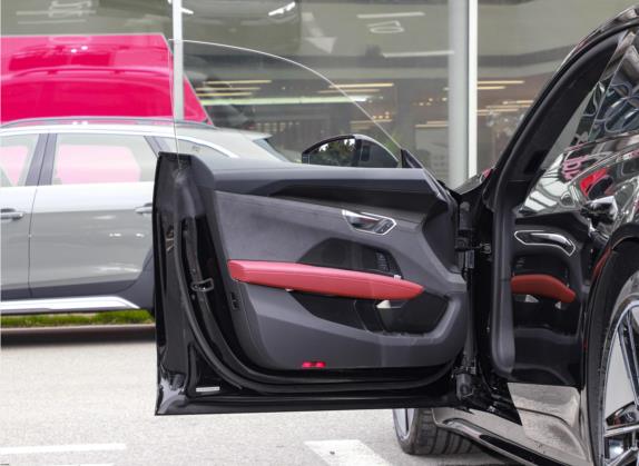 奥迪RS e-tron GT 2023款 基本型 车厢座椅   前门板