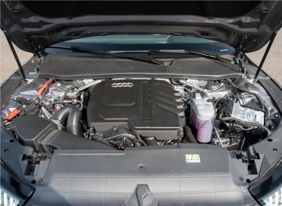 奥迪A7L 2022款 45 TFSI quattro S-line 见远型流晶套装 其他细节类   发动机舱