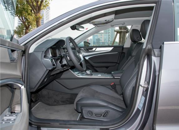 奥迪A7L 2022款 45 TFSI quattro S-line 见远型流晶套装 车厢座椅   前排空间