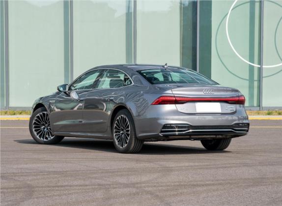奥迪A7L 2022款 45 TFSI quattro S-line 见远型流晶套装 外观   斜后