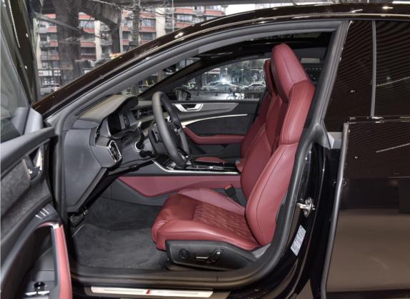 奥迪A7L 2022款 45 TFSI quattro S-line 黑武士版 车厢座椅   前排空间