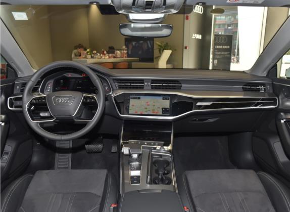 奥迪A7L 2022款 45 TFSI S-line 筑梦新生版 中控类   中控台