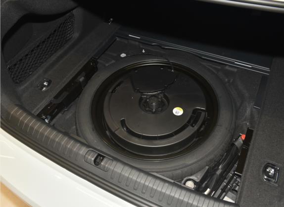 奥迪A7L 2022款 45 TFSI S-line 筑梦新生版 其他细节类   备胎