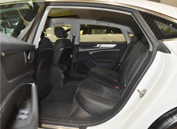 奥迪A7L 2022款 45 TFSI S-line 筑梦新生版 车厢座椅   后排空间