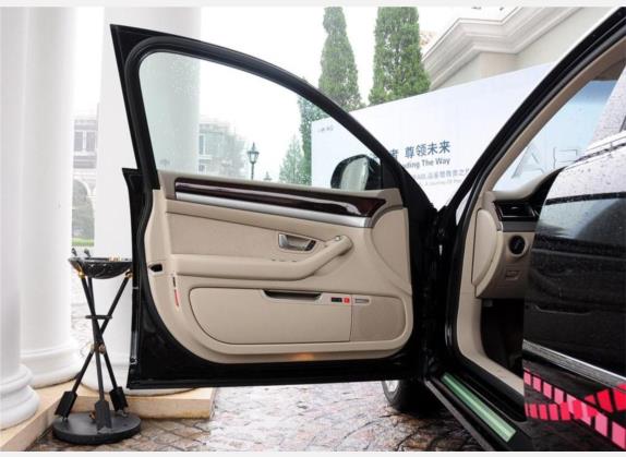 奥迪A8 2009款 A8L 3.0 FSI 尊贵型 车厢座椅   前门板
